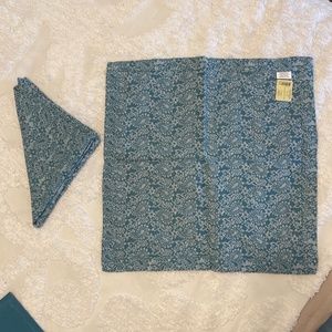 Placemats and napkins